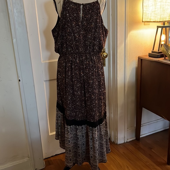 Knox Rose High/Low Dress. - Picture 4 of 7